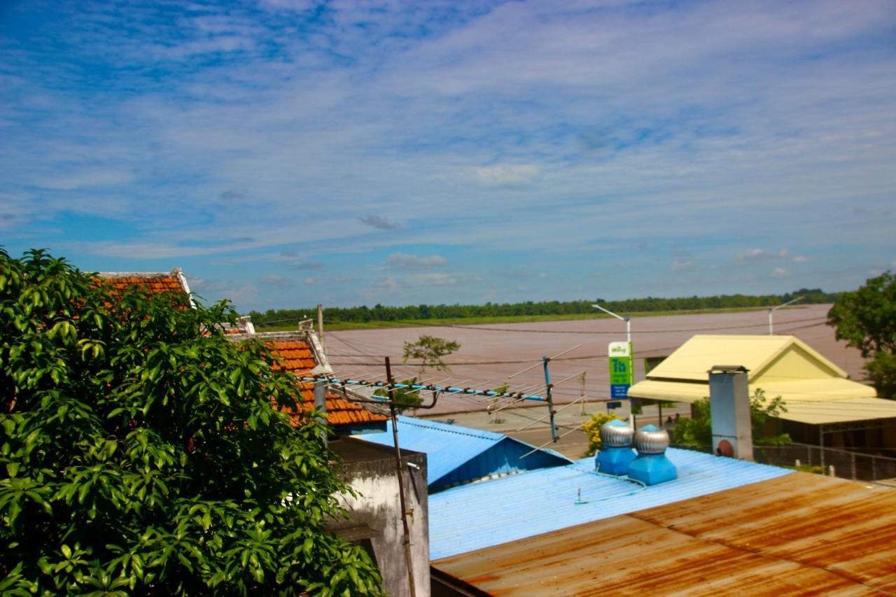 Rue Bai Guesthouse Кратьє Екстер'єр фото